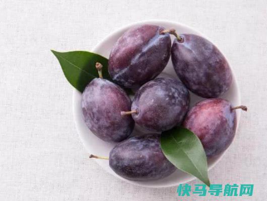 西梅裂口好吃不裂口好吃？西梅表面的白霜要洗掉吗